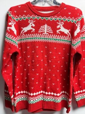NWOT Red Christmas Sweater Large Reindeer Holiday Knit Cozy Pullover